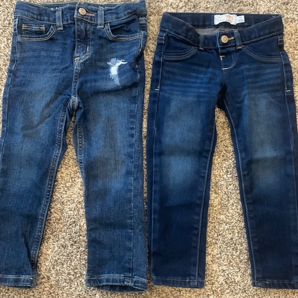 2 pairs of Jumping Bean Denim 3T - Picture 1 of 7